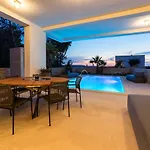 Four Seasons Seaside B With Heated Pool And Jacuzzi, Zadar * Ražanac