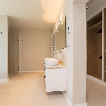 Villa Four Seasons Seaside B With Heated Pool And Jacuzzi, Zadar *