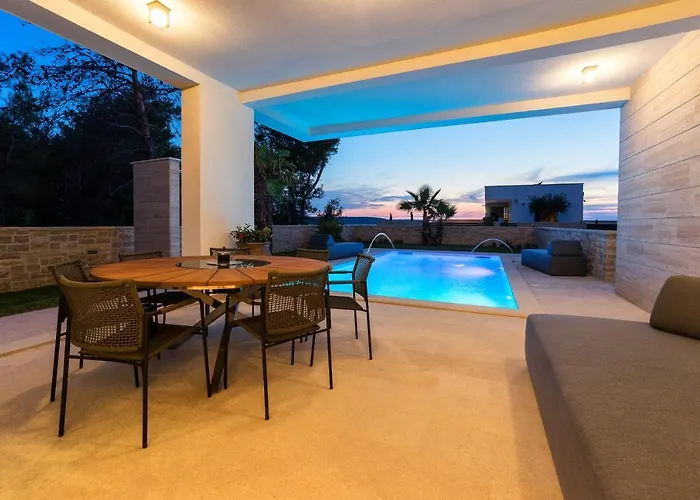 Four Seasons Seaside B With Heated Pool And Jacuzzi, Zadar * Ražanac