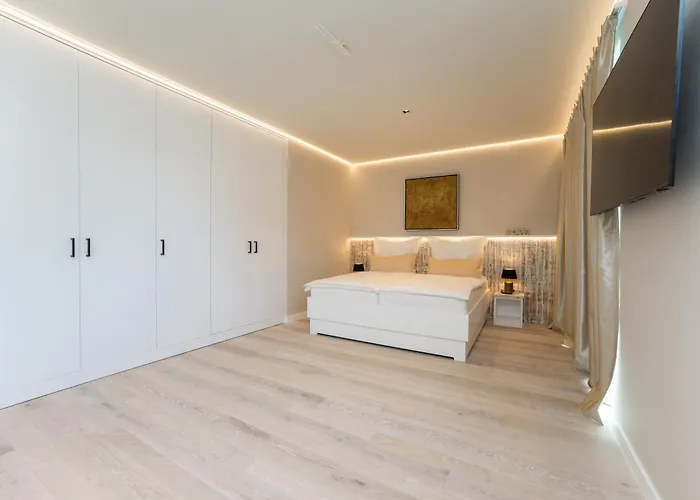 Four Seasons Seaside B With Heated Pool And Jacuzzi, Zadar 빌라 *