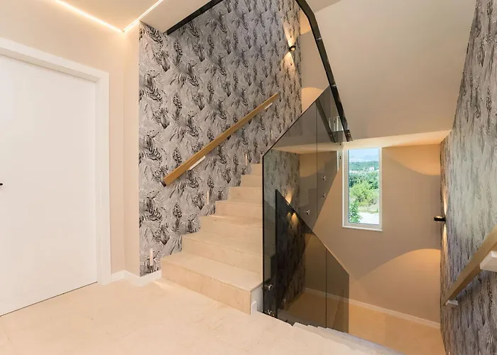 Four Seasons Seaside B With Heated Pool And Jacuzzi, Zadar Ražanac