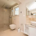 Four Seasons Seaside B With Heated Pool And Jacuzzi, Zadar *