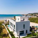 Four Seasons Seaside B With Heated Pool And Jacuzzi, Zadar וילה *