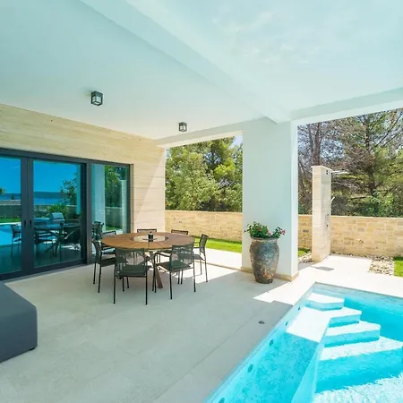 Vila Villa Four Seasons Seaside B With Heated Pool And Jacuzzi, Zadar Ražanac